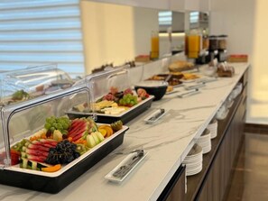 Dining - Imperio Hotel (Saranda)