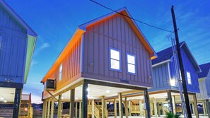 House (3 Bedrooms) | Interior - Pool, Boat Dock, Balcony w/ Bay Views Cooper's Hawk by Avantstay (Corpus Christi)