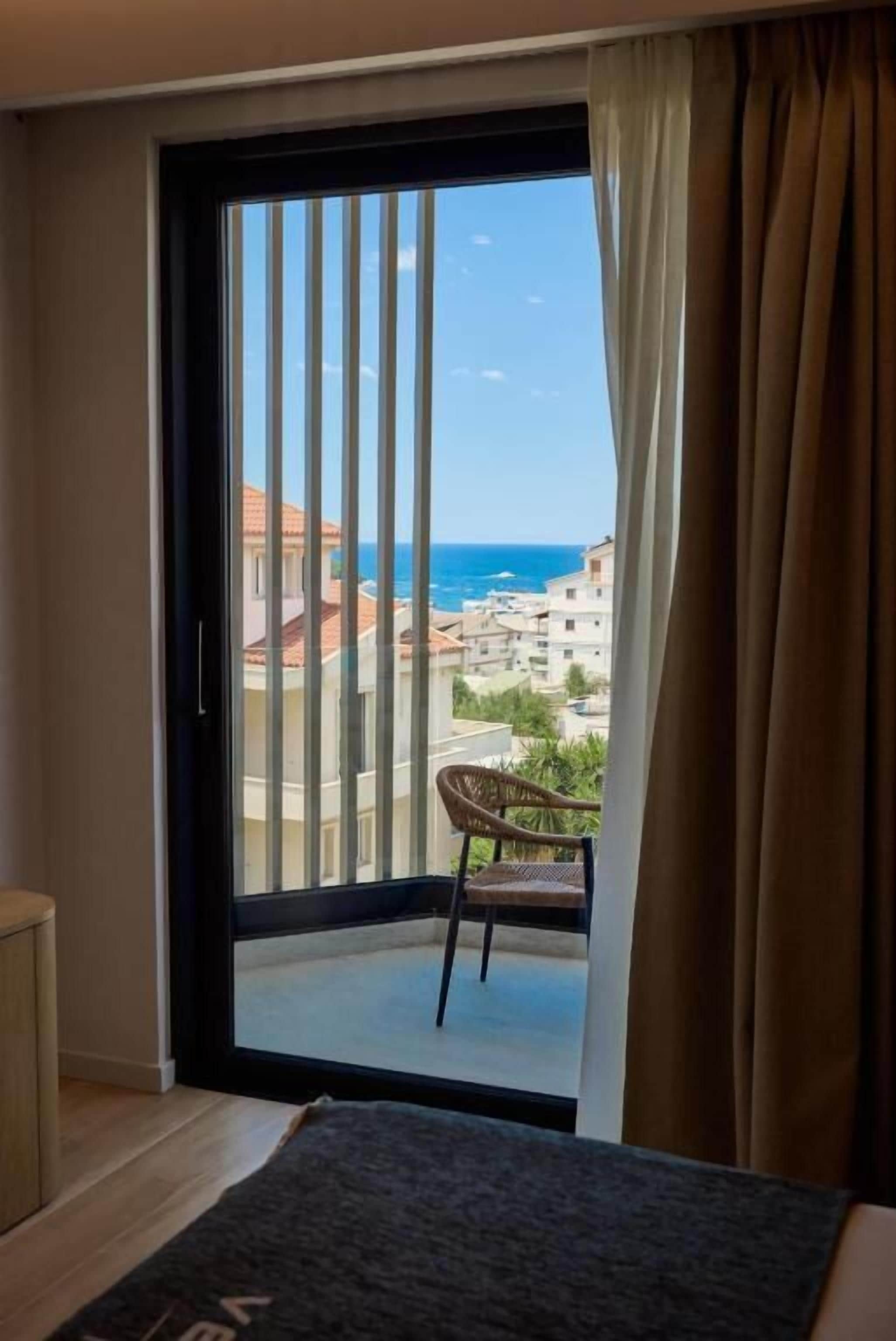 Minibar, in-room safe, desk, blackout curtains