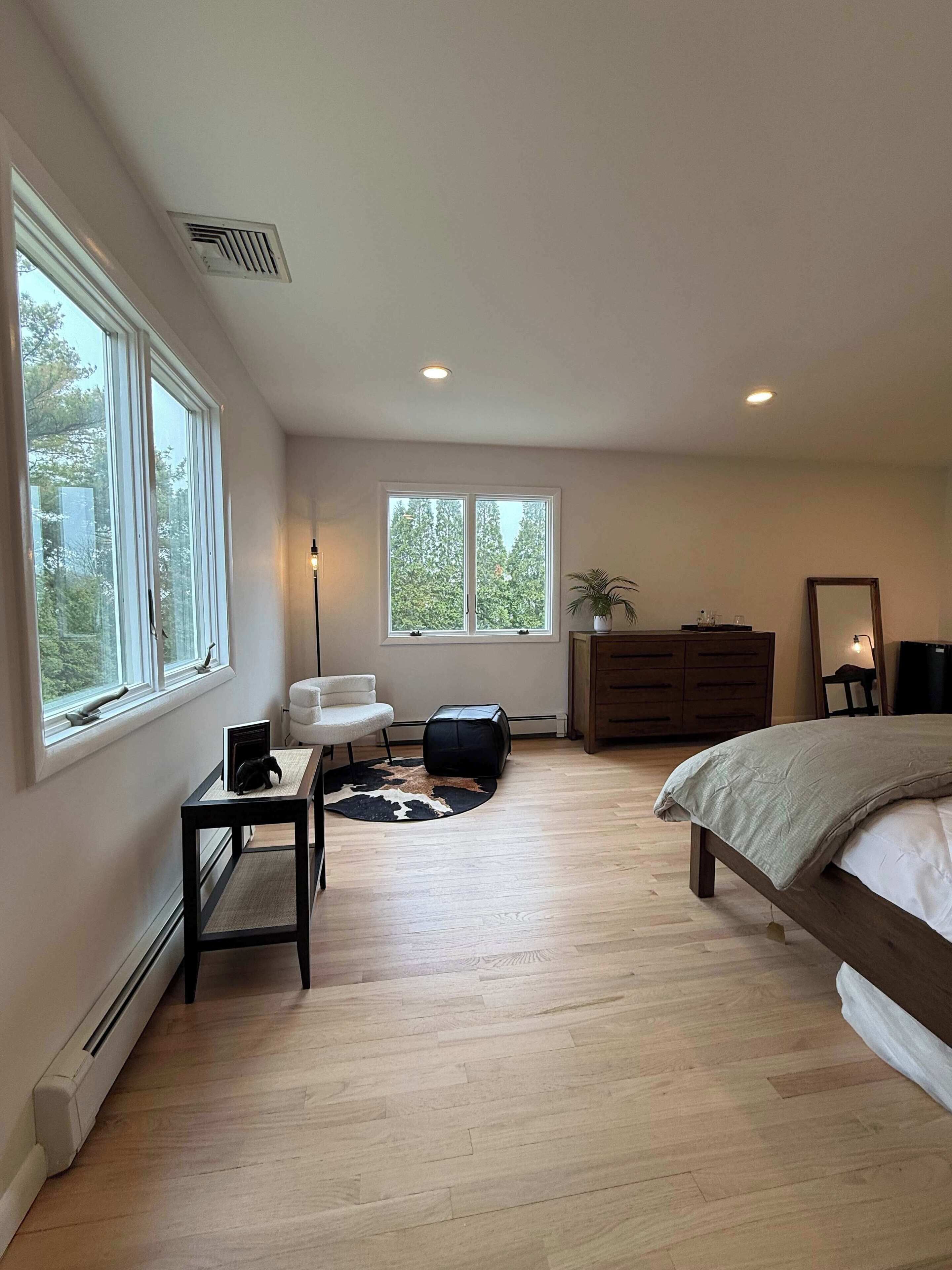 1 bedroom, desk, iron/ironing board, WiFi