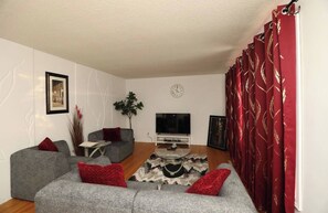 Casa, 3 quartos | Sala de estar
