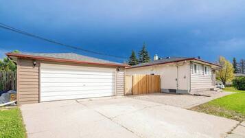 Nhà, 3 phòng ngủ | Ngoại thất