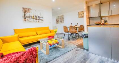 Secluded 2-Bed Detached Home with Free Parking