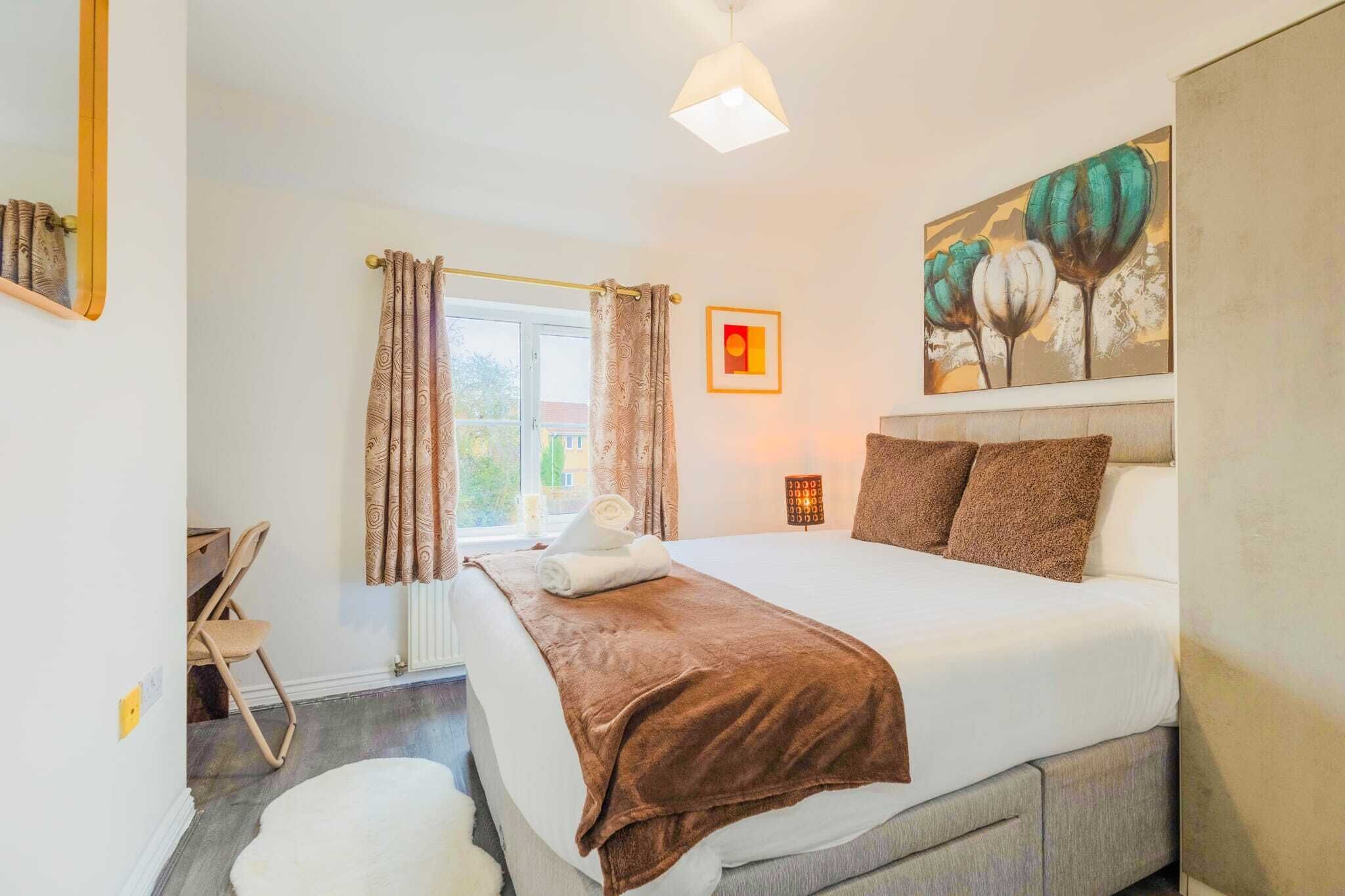 2 Schlafzimmer, Schreibtisch, Bügeleisen/Bügelbrett, Bettwäsche