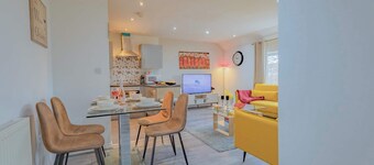 Secluded 2-Bed Detached Home with Free Parking