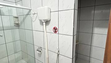 Standard Suite | Bathroom