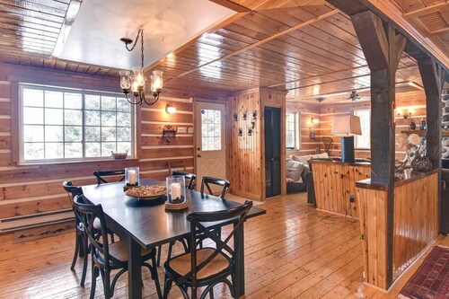 Country cottage on the banks of the Rouge River
