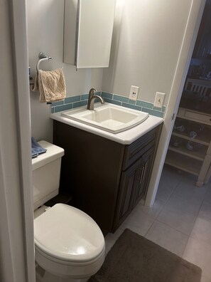 Bathroom - Exquisite gated private townhouse in the beautiful Palm Bay (Palm Bay)