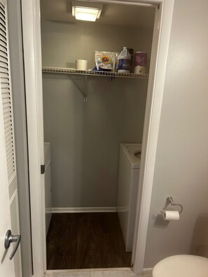 Towels, toilet paper - Exquisite gated private townhouse in the beautiful Palm Bay (Palm Bay)
