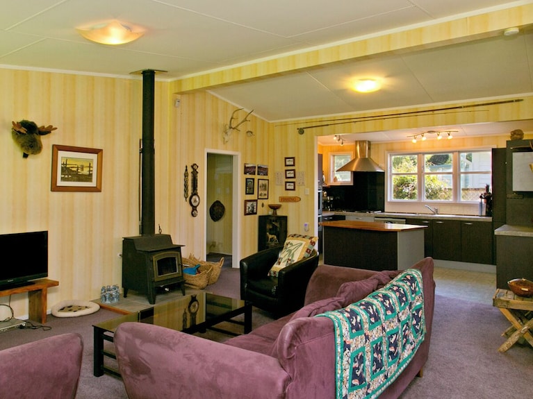 The Trout House - Turangi Holiday Home - Tūrangi