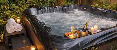 Bañera de hidromasaje exterior