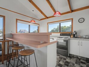 Fridge, microwave, dishwasher, toaster - Golden Horizon - Pauanui Holiday Home (Pauanui)