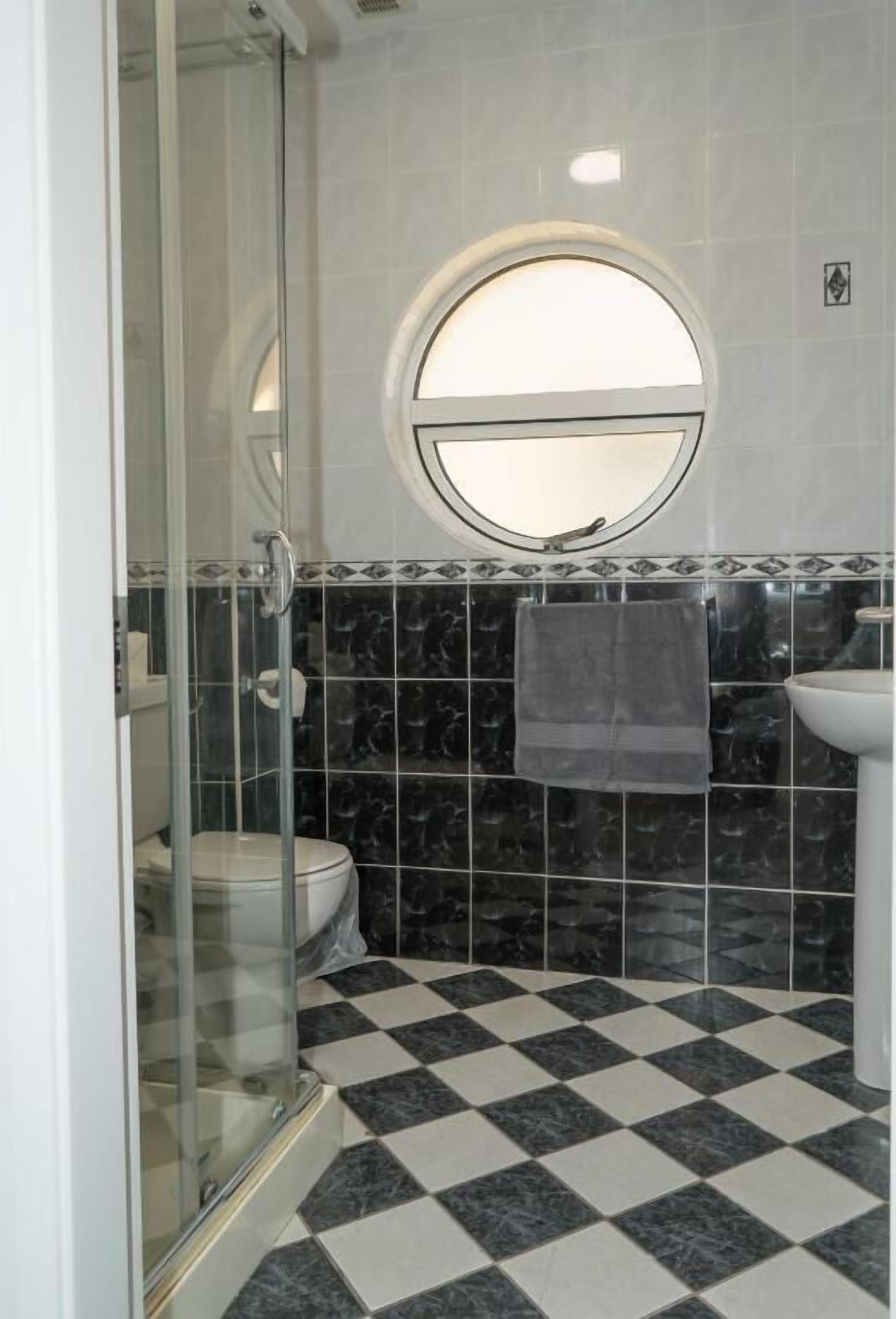 House, Patio | Bathroom