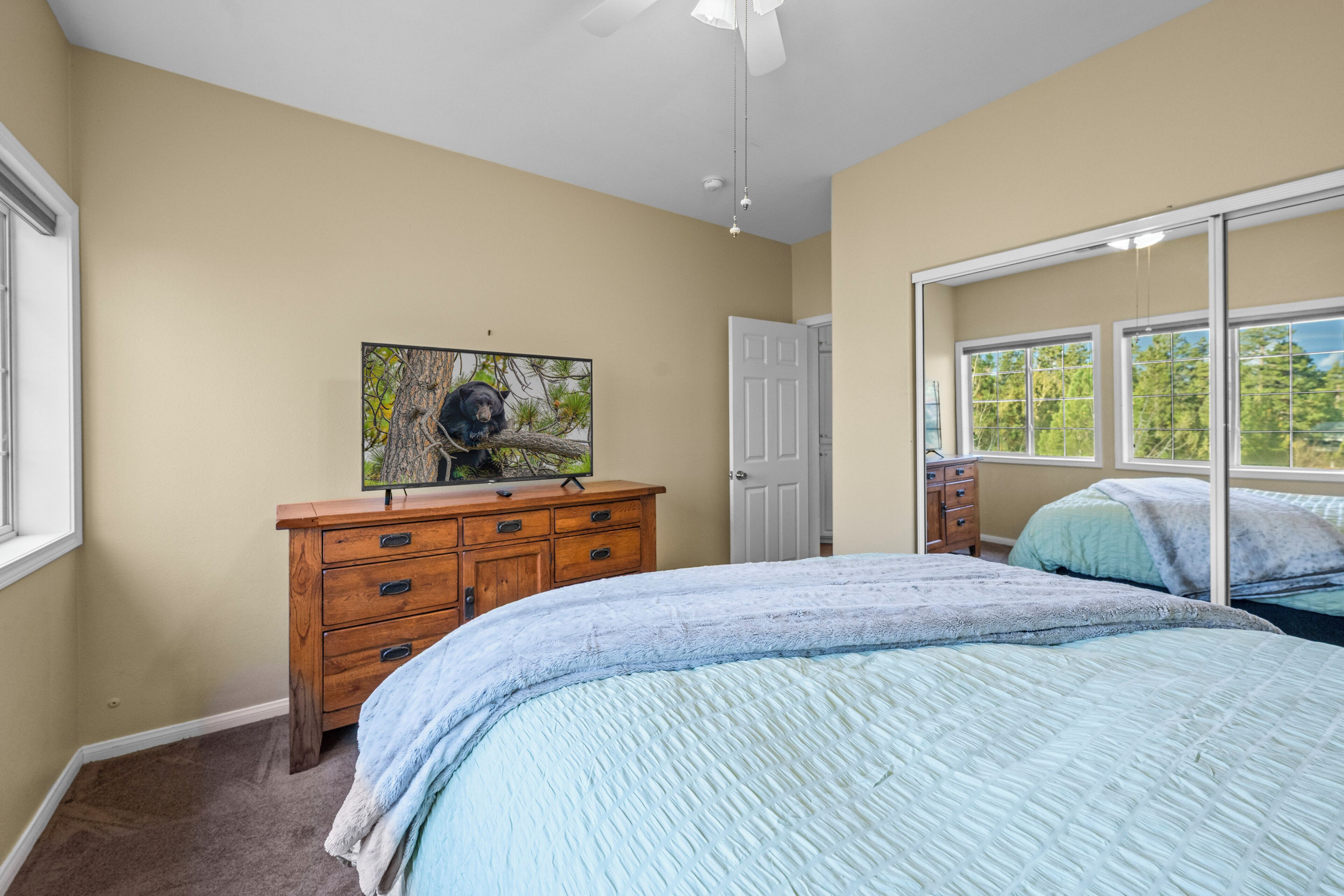 Basic House, Balcony, Mountain View | Iron/ironing board, free WiFi