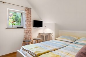 1 bedroom, WiFi, bed sheets