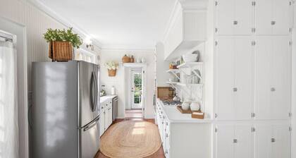 Authentic Ocean Springs Cottage