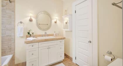 Authentic Ocean Springs Cottage