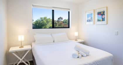 Affordable Family Stay Near Northlands Mall