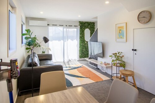 Affordable Family Stay Near Northlands Mall