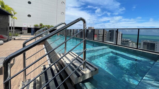 Ảnh chưa phân loại, 1 trong số 16 ảnh, nút