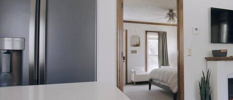 1 habitación, tabla de planchar con plancha, wifi y ropa de cama