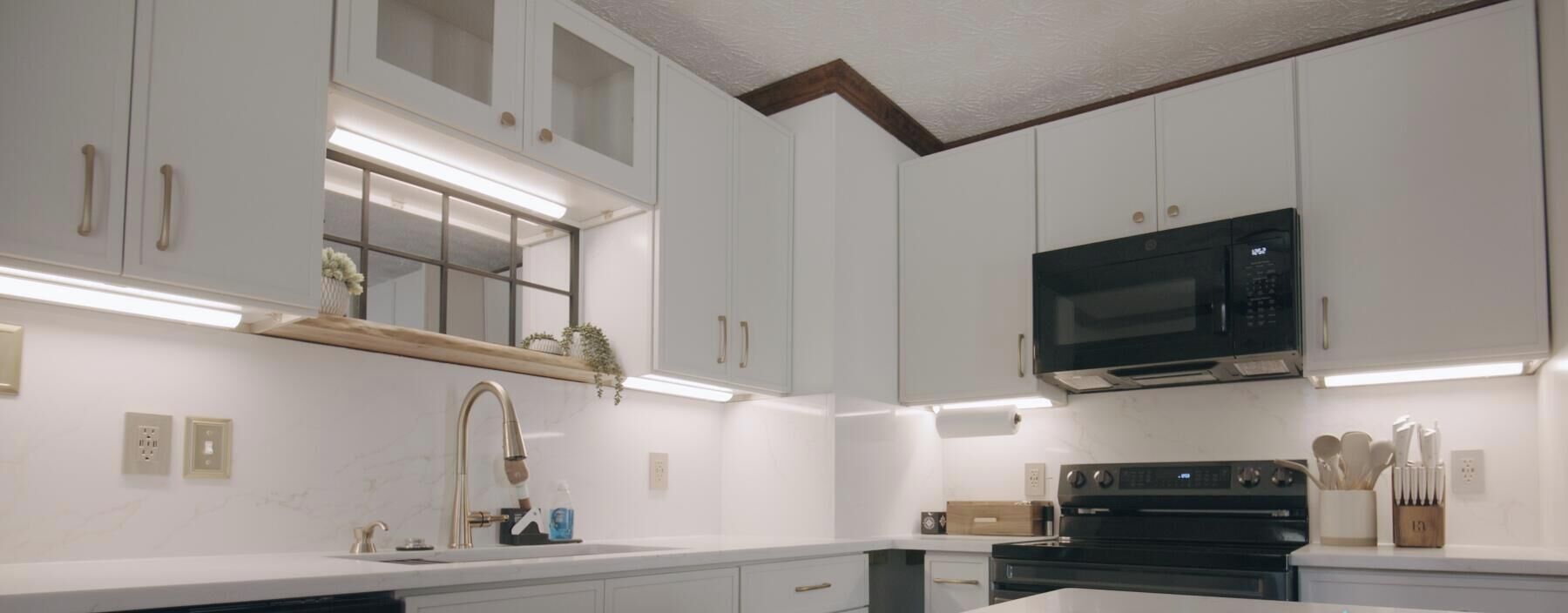 Microonde, forno, piano cottura, lavastoviglie