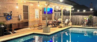 Charming 4-bedroom house with Pool in cozy Burleson