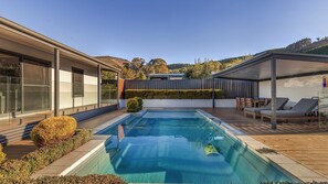 Pool - Route 86 Bright stunning holiday home with private pool. (Bright)