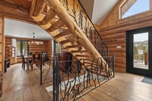 Interior - Private Pool, Spa, Pool Table | Le St-Come (Saint-Côme)