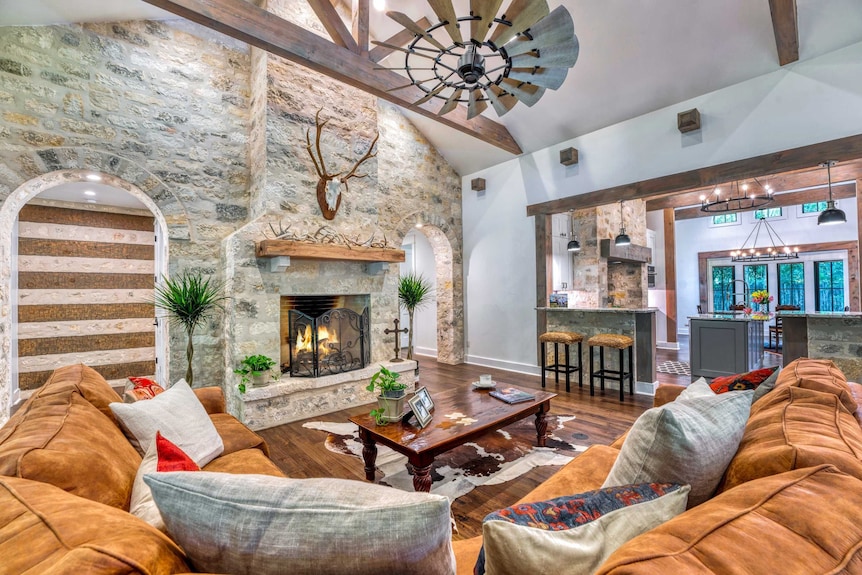 Lost Creek Lodge - 2 Blocks From Main With Pool - Fredericksburg, TX