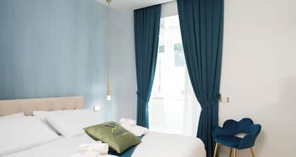 Napolitano Rooms - FLEGREA spa