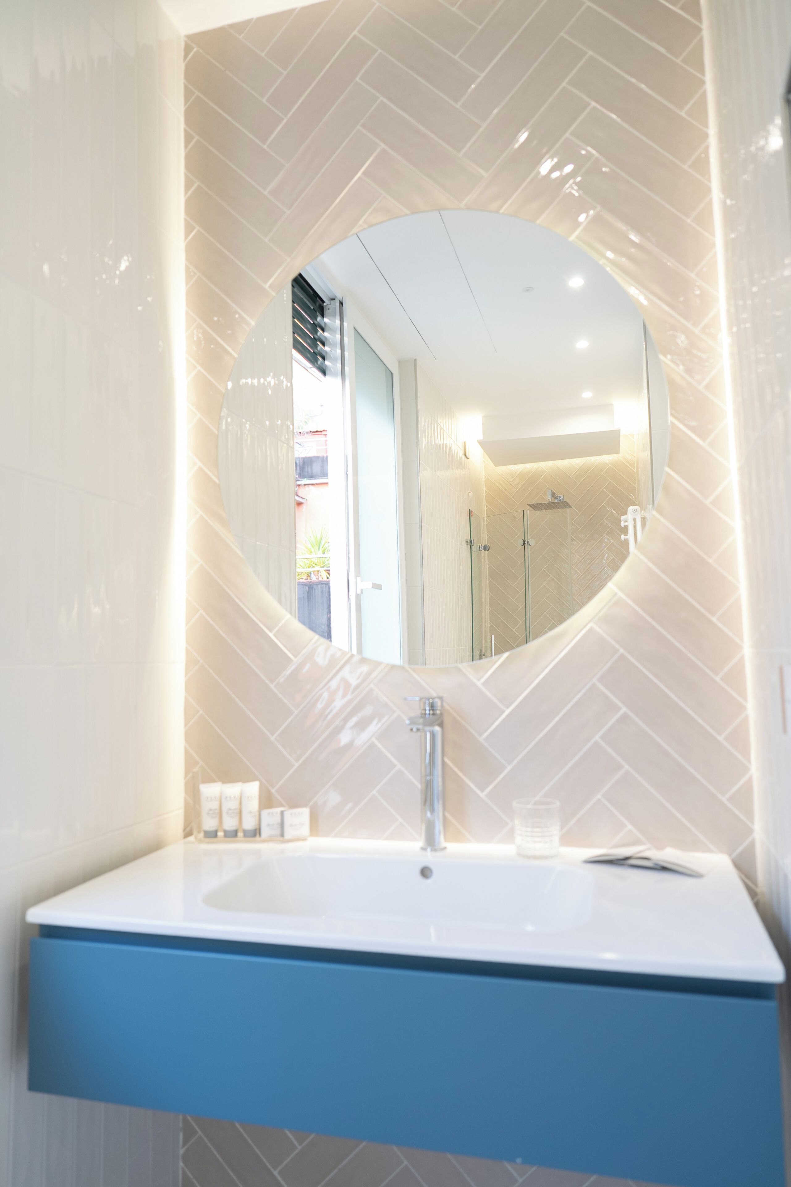 Luxury Double Room, Courtyard View | Bathroom