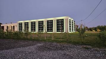 Enceinte de lâhĂ©bergement