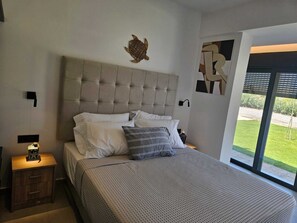 Suite junior, lanai, vista parcial al mar