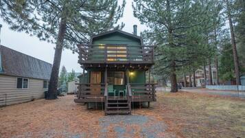 Basic House, Balcony, Mountain View | Exterior