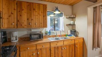 Basic-Haus, Balkon, Bergblick | Eigene Küche