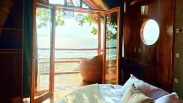 Tree House, Sea View