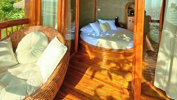 Tree House, Sea View | Front of property
