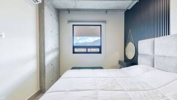 1 bedroom, desk, iron/ironing board, WiFi