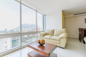 Living area - ¡New in Santa Lucía! 6 guests, GYM, Pool, Parking (Monterrey)