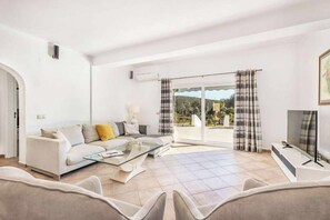 Smart TV, video games, ping pong - Casa Jardim - Three Bedroom Villa, Sleeps 6 (Loulé)