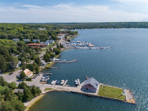 Historic Ephraim Home Across from Anderson Dock