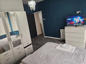 1 bedroom, WiFi, bed sheets