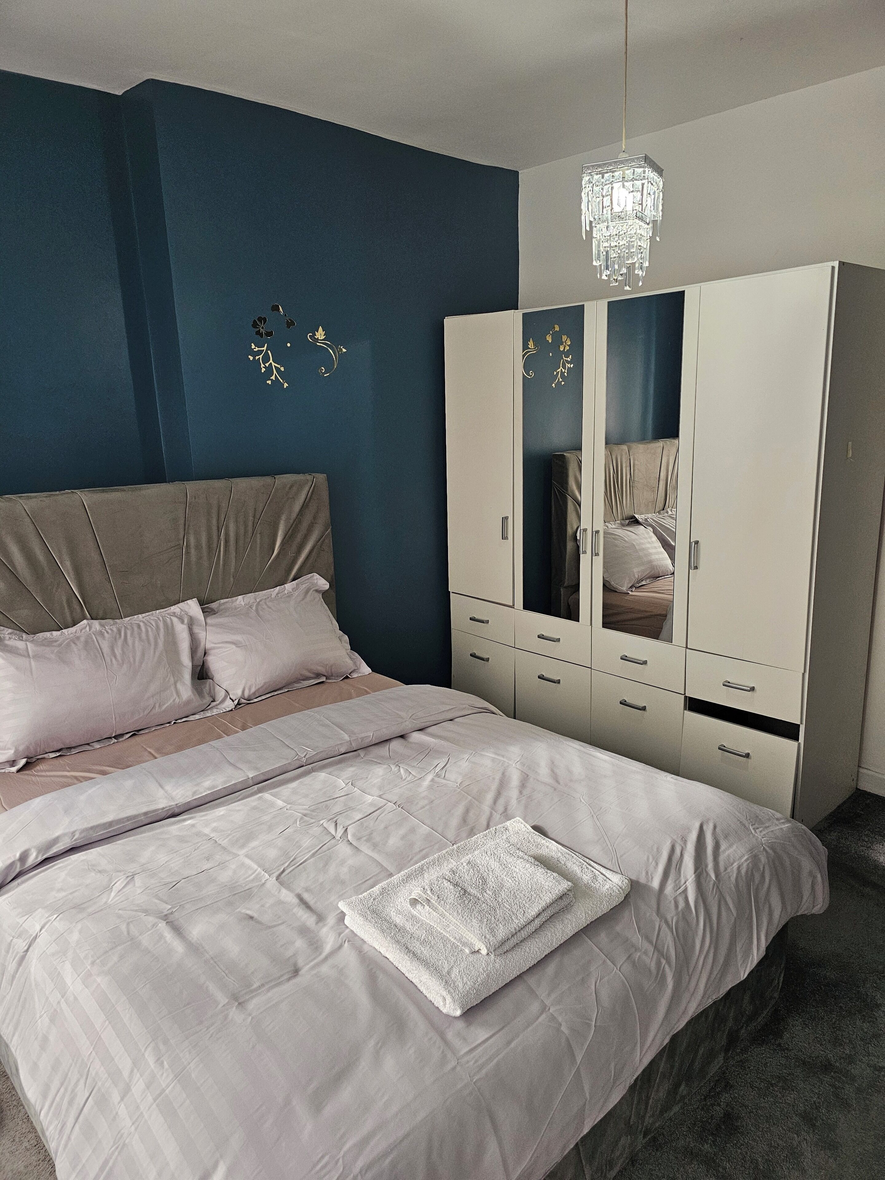 1 bedroom, WiFi, bed sheets