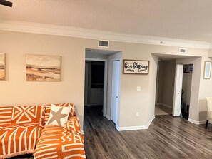 Interior - Modern 2BR/2BA — 1st Floor, Minutes from the Ocean (Boynton Beach)