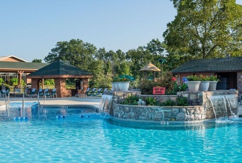 Relaxing 1-bedroom resort with AC in amazing Branson