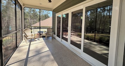 Newly built 3-bedroom house in serene Savanna Lakes Village