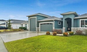 Exterior - Luxury Nampa Home with Hot Tub, Outdoor Kitchen, Gym, Office, & Pickleball Court (Nampa)