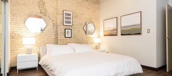 Executive Loft - Exchange District | 1 Bed | 1 Bath |