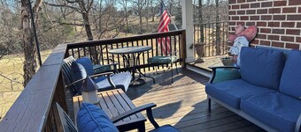 The Clubhouse @ Grand Oaks in charming Oxford, only 5 min from The Square